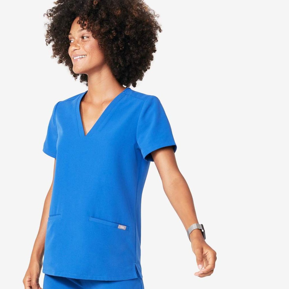 FIGS - Casma- Three Pocket Scrub Top